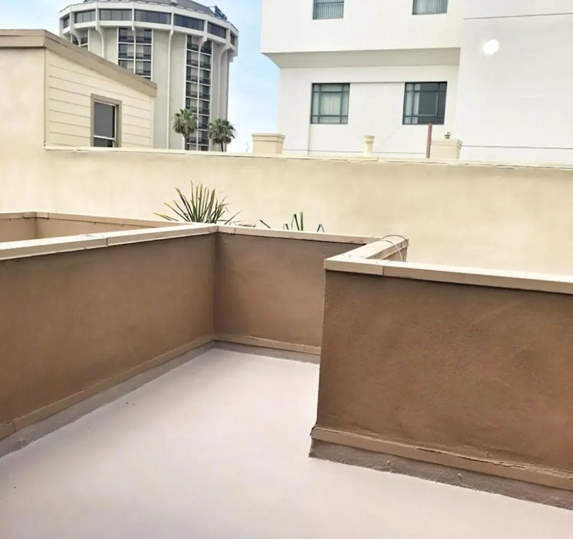 Stylish Loft Near Downtown With Free Parking Apartment *