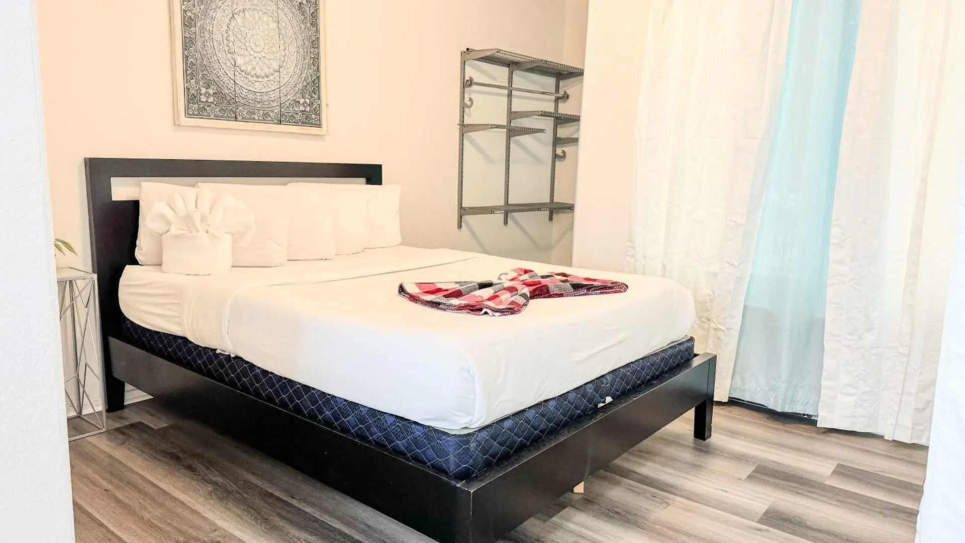 Stylish Loft Near Downtown With Free Parking Apartmán *