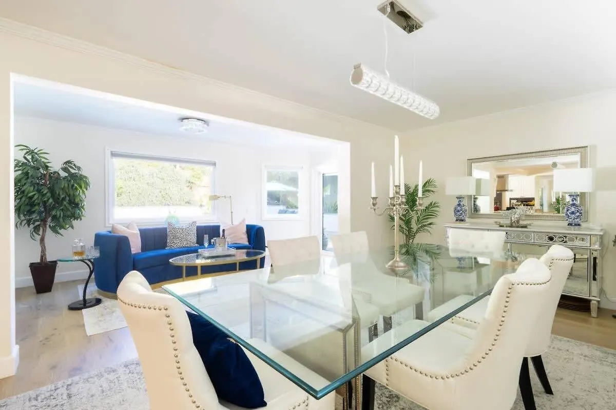 بيت للعطل Luxurious Family 5 Bedroom Getaway
