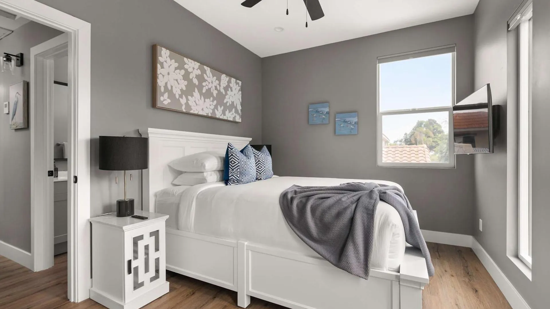 Brand New Coastal Contemporary In Pacific Holiday home San Diego