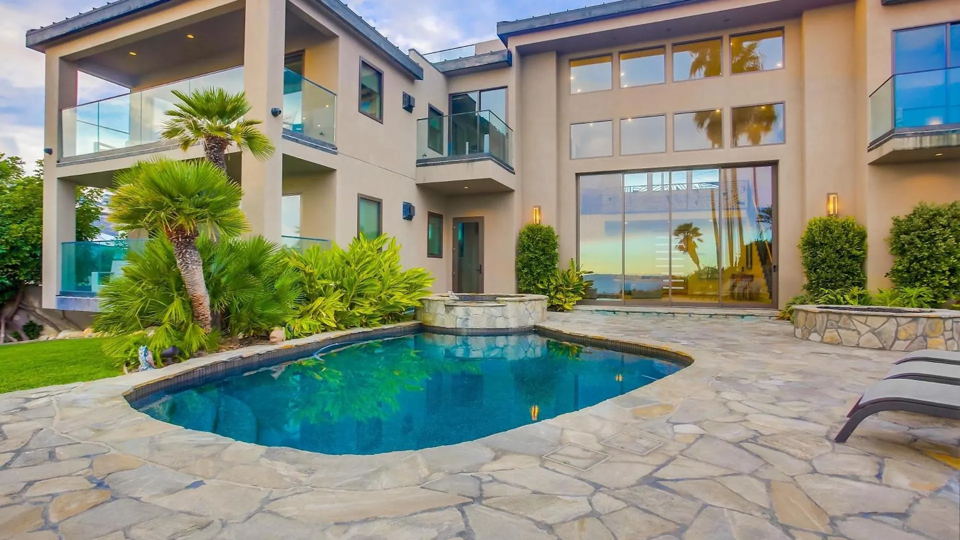 Sea Ridge By Avantstay Oceanfront W Pool Hot Tub Fire Pit Holiday home *
