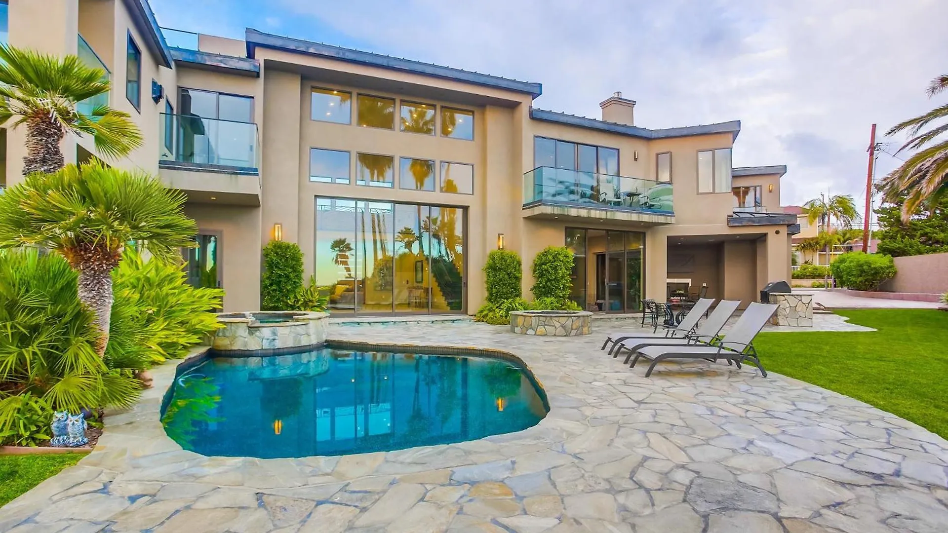 Sea Ridge By Avantstay Oceanfront W Pool Hot Tub Fire Pit Holiday home San Diego