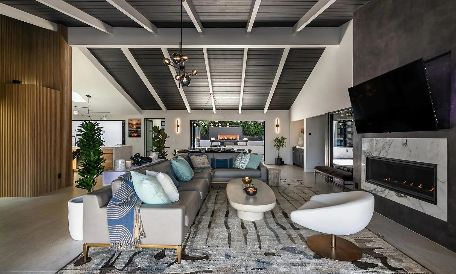 Del Mar Elegant Haven With Mountain Vistas