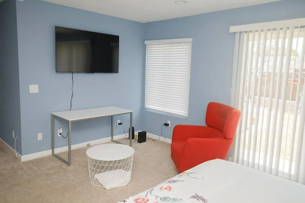 2 Private Masters, New Beds & Furniture, Sleeps 12 San Diego