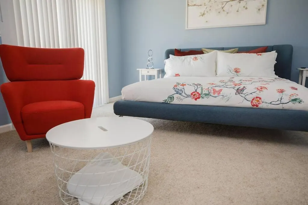 2 Private Masters, New Beds & Furniture, Sleeps 12 Holiday home San Diego
