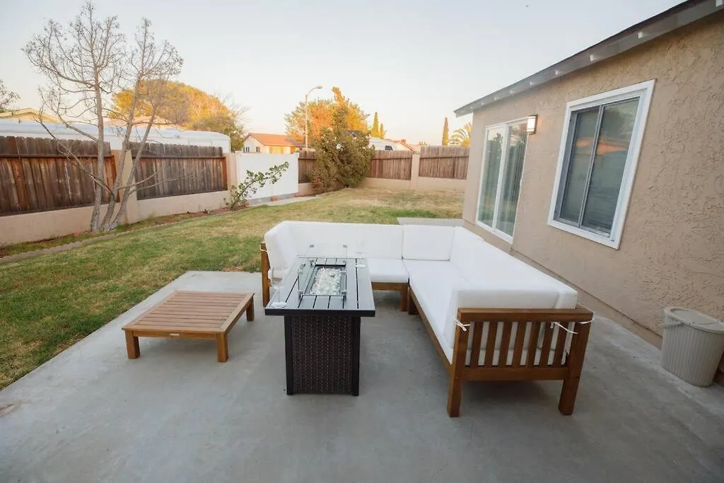 2 Private Masters, New Beds & Furniture, Sleeps 12 *