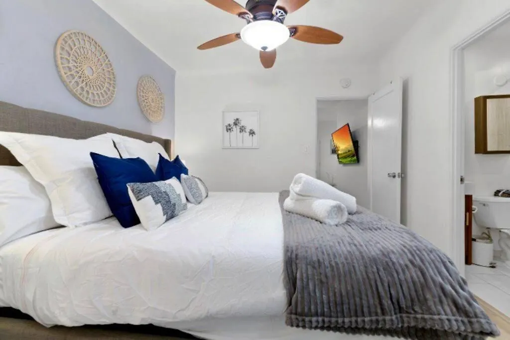 Apartment 1 Block To Stylish Boho Retreat San Diego