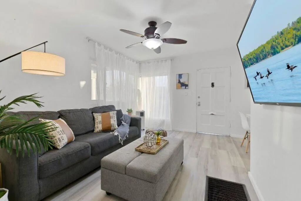 1 Block To Stylish Boho Retreat * San Diego
