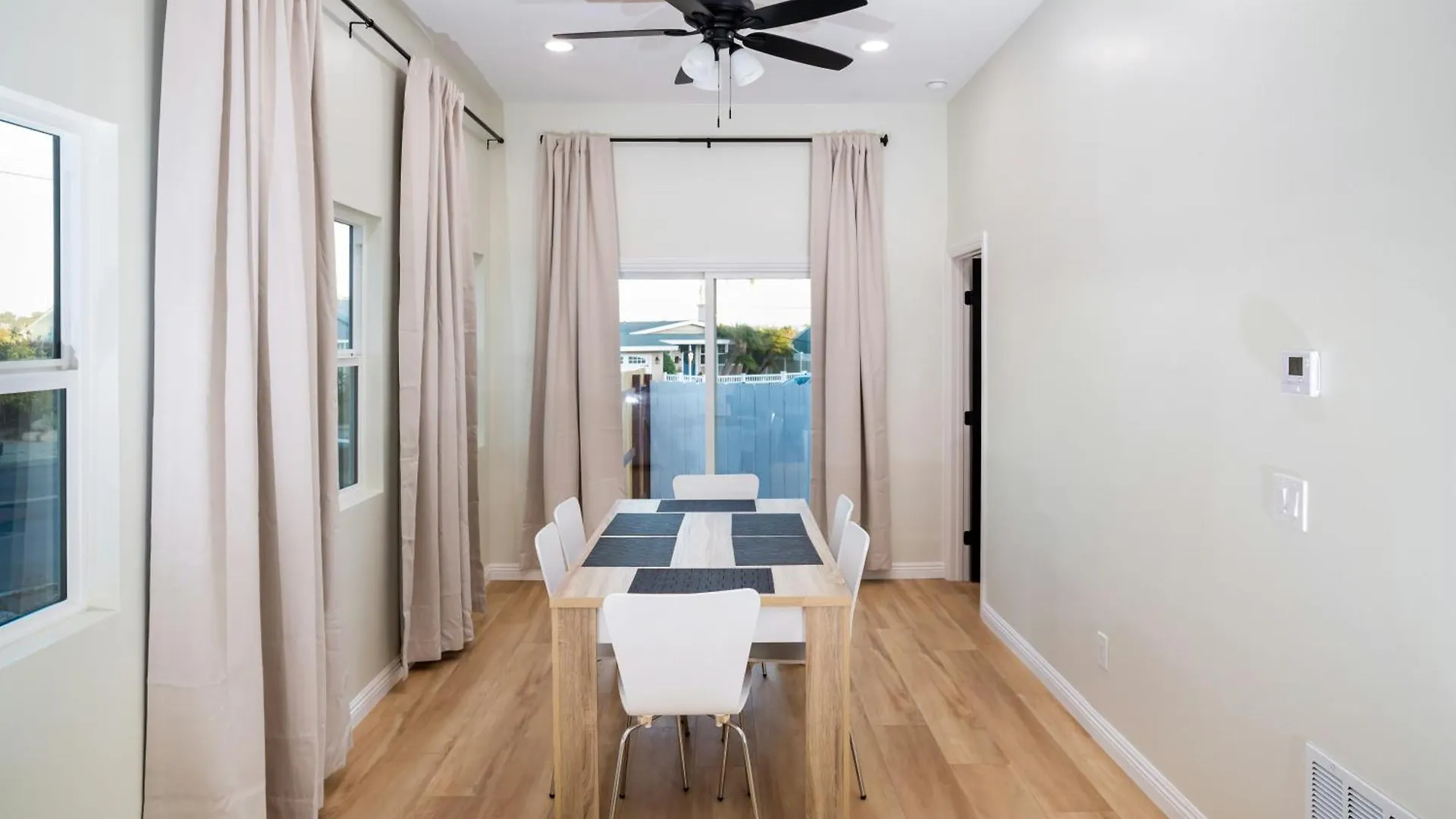 Lux Coastal Getaway, Brand New, Location Σπίτι διακοπών