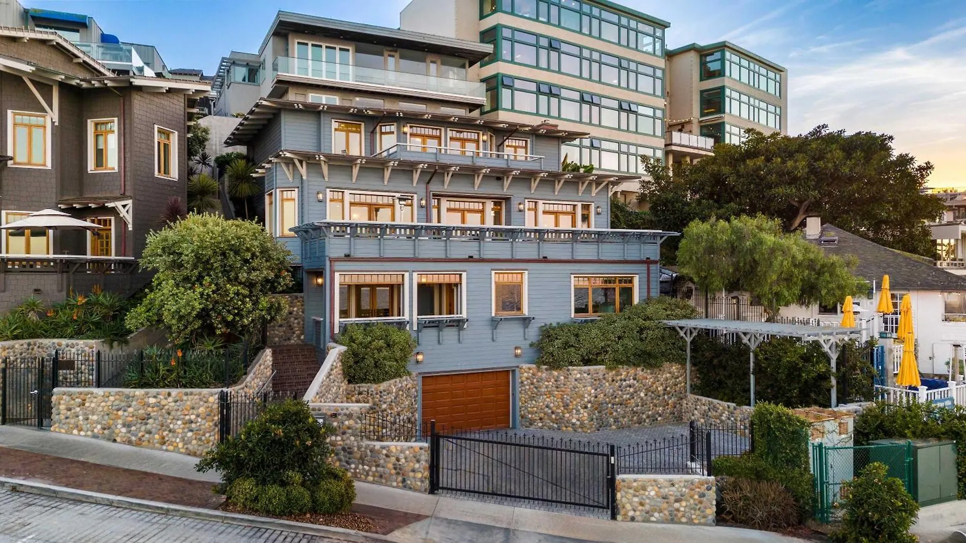 La Jolla Cove-oceanfront 5600sf 3br+loft 5ba House Villiage Location Walk Everywhere