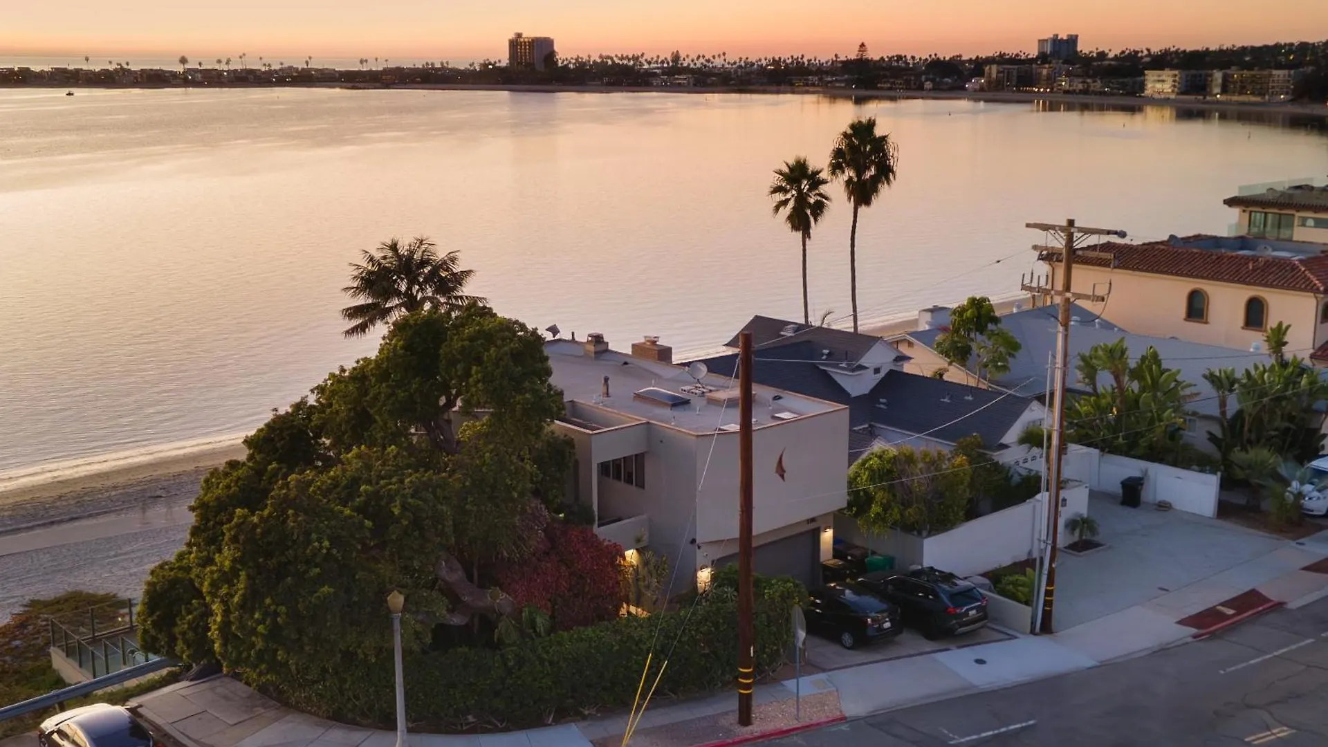 Riviera By Avantstay Beachfront Private Access Poolhot Tub Oceanview Holiday home