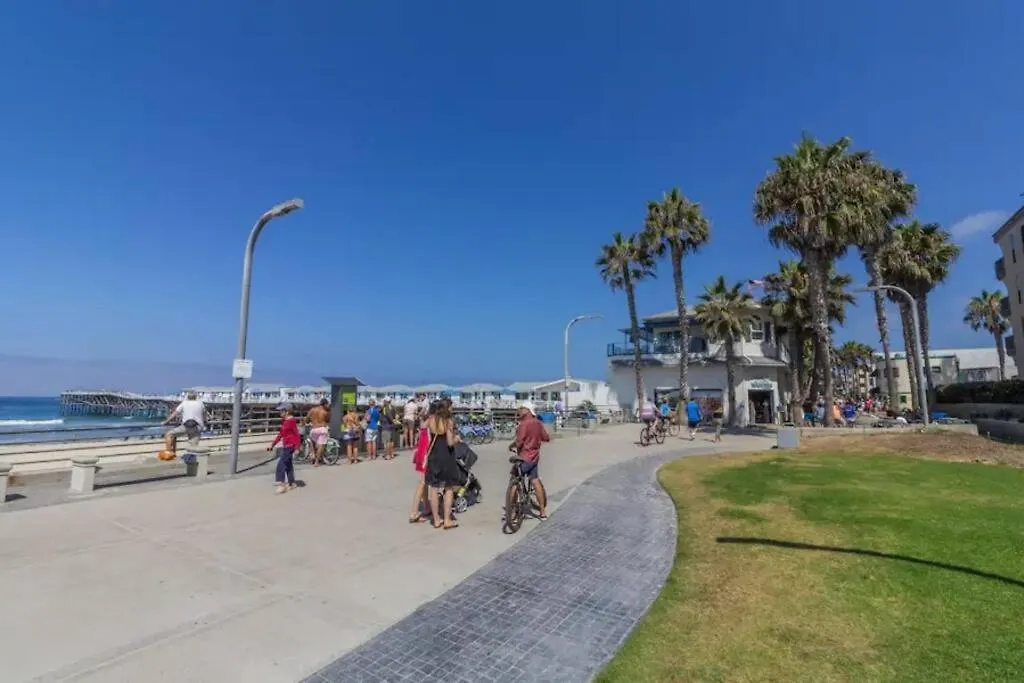 Pb Pier Retreat