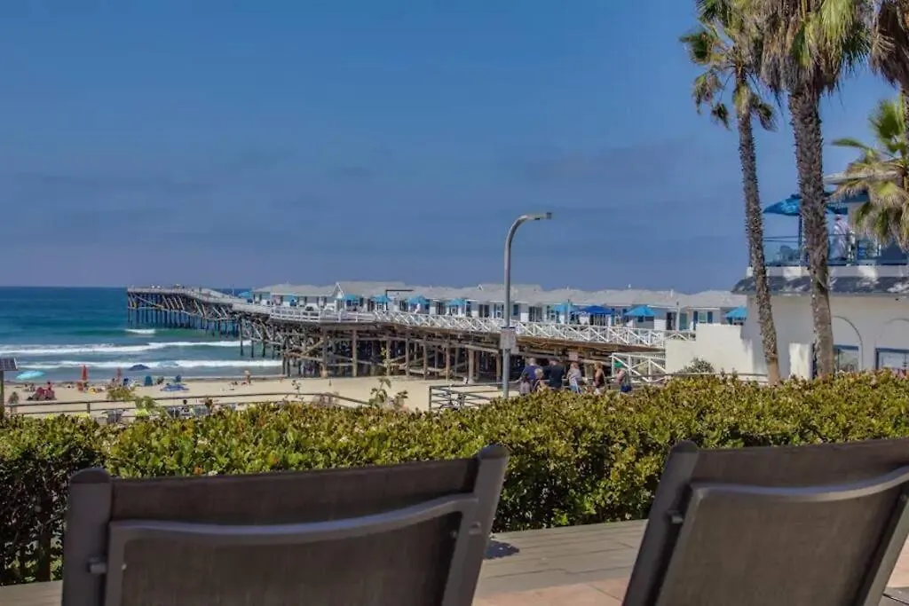 Pb Pier Retreat
