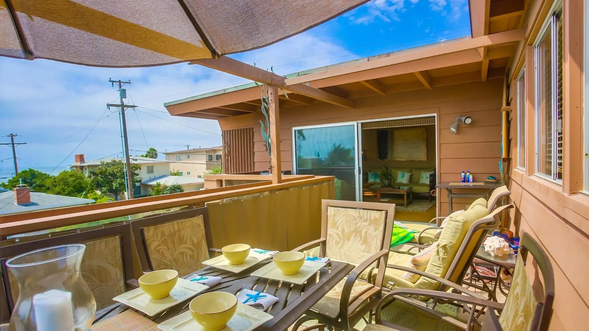 Holiday home Above The