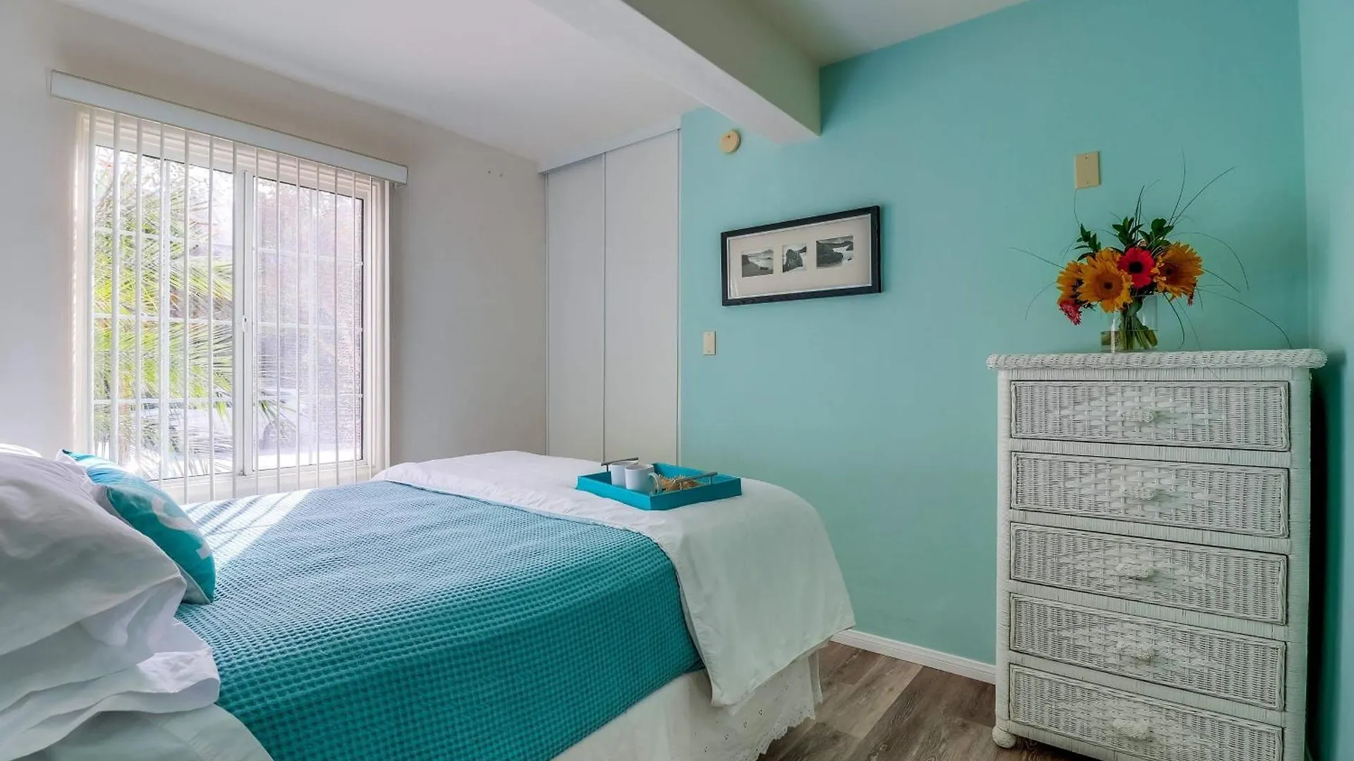 Apartment Blue Topaz San Diego