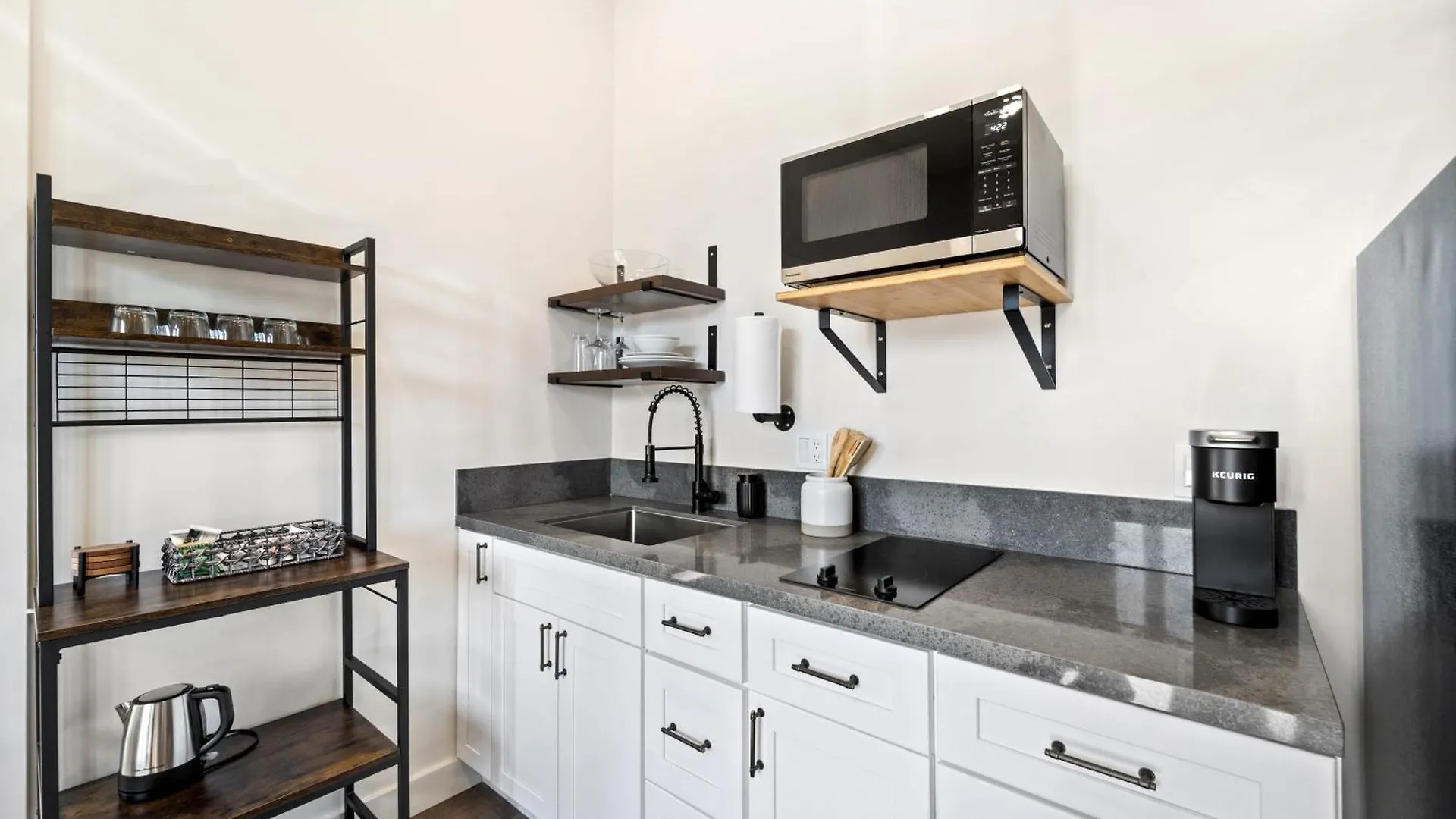 Renovated In Historic San Diego