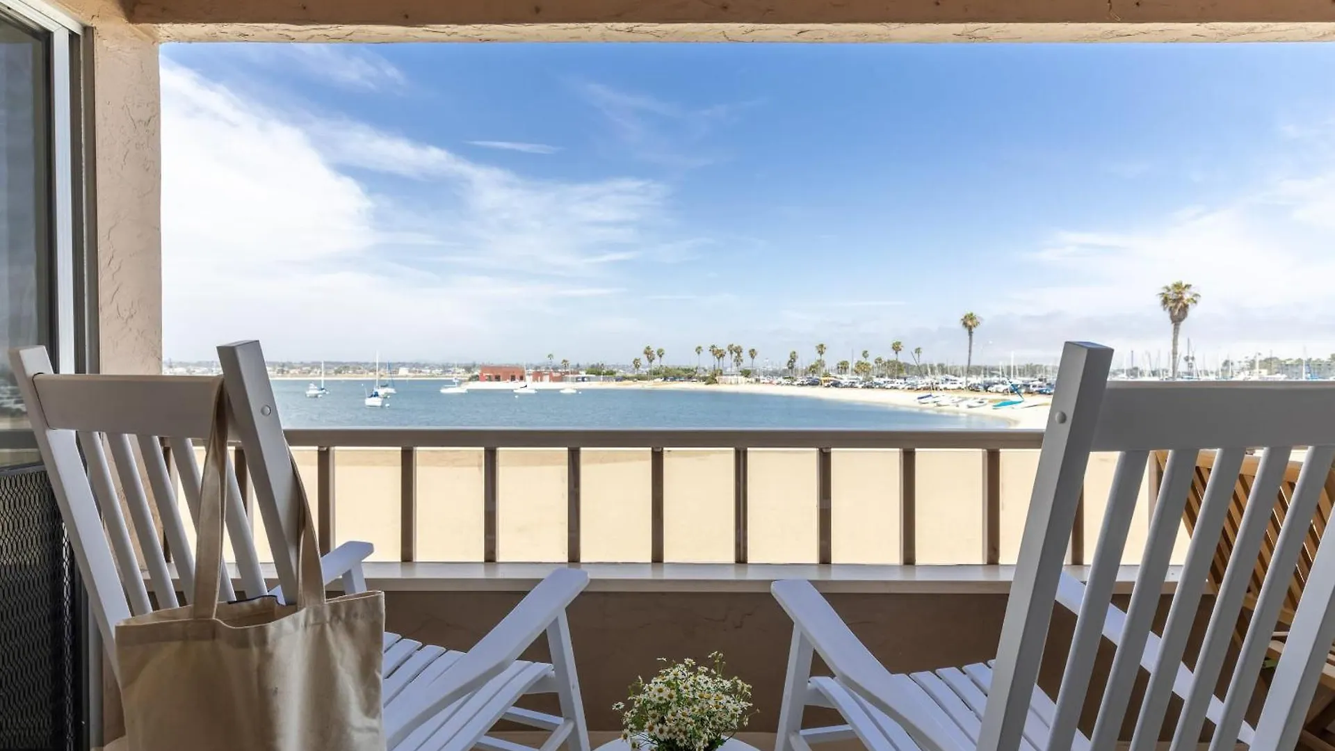 Bay View I By Avantstay Stylish Mission On The Holiday home