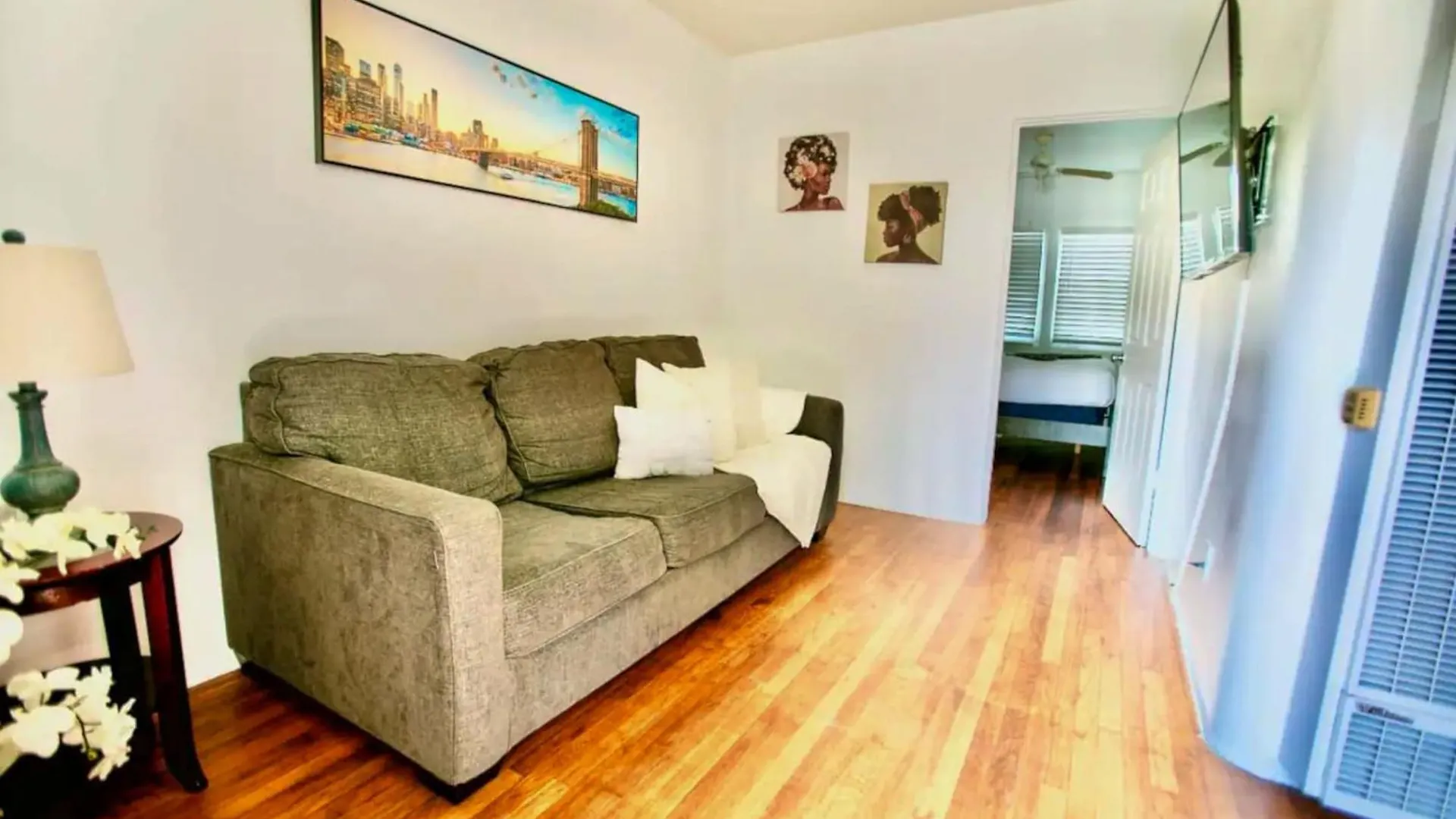 Charming In Bankers Hill *