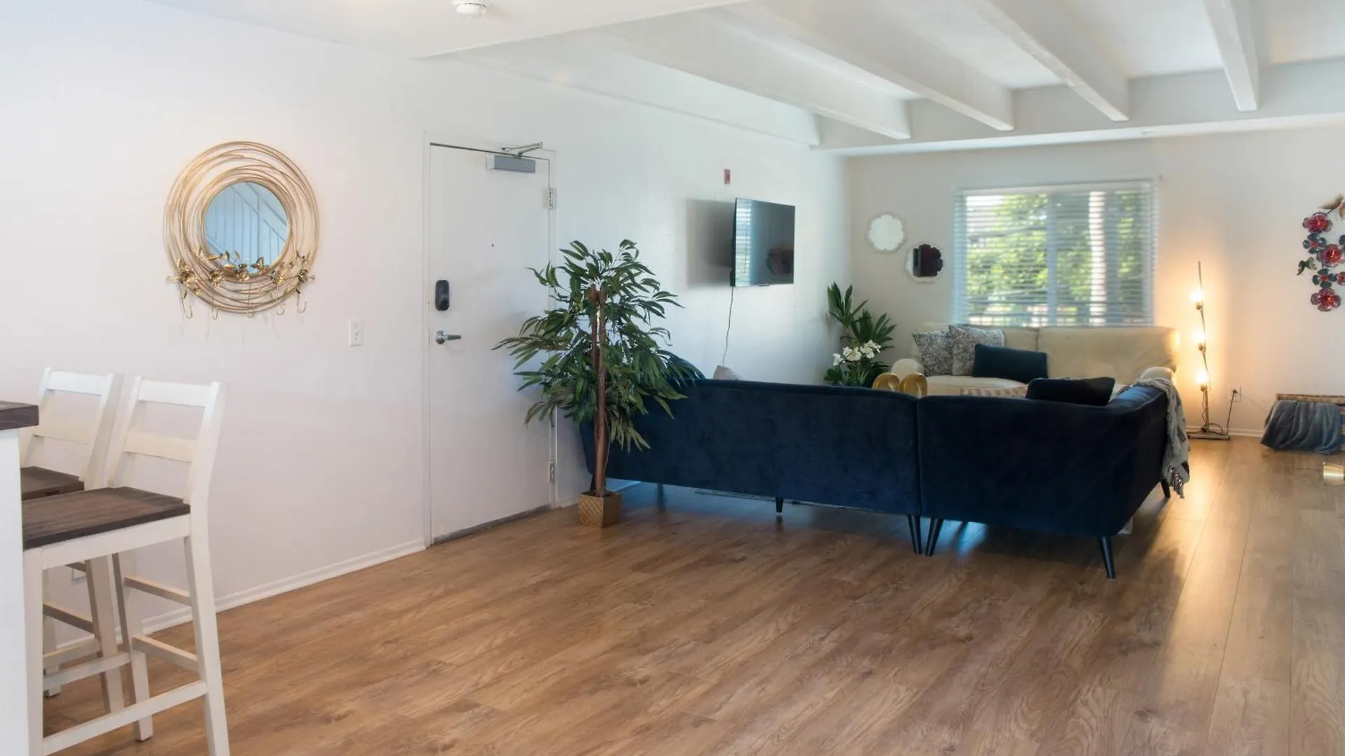 Apartment 201 Urban Retreat Just Steps From Little Italy San Diego
