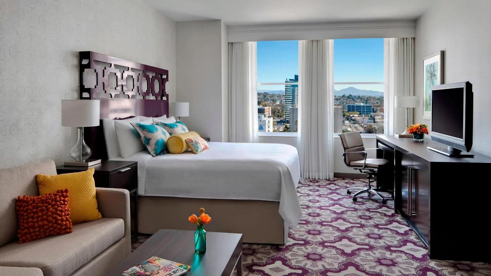 Courtyard By Marriott Downtown 4*