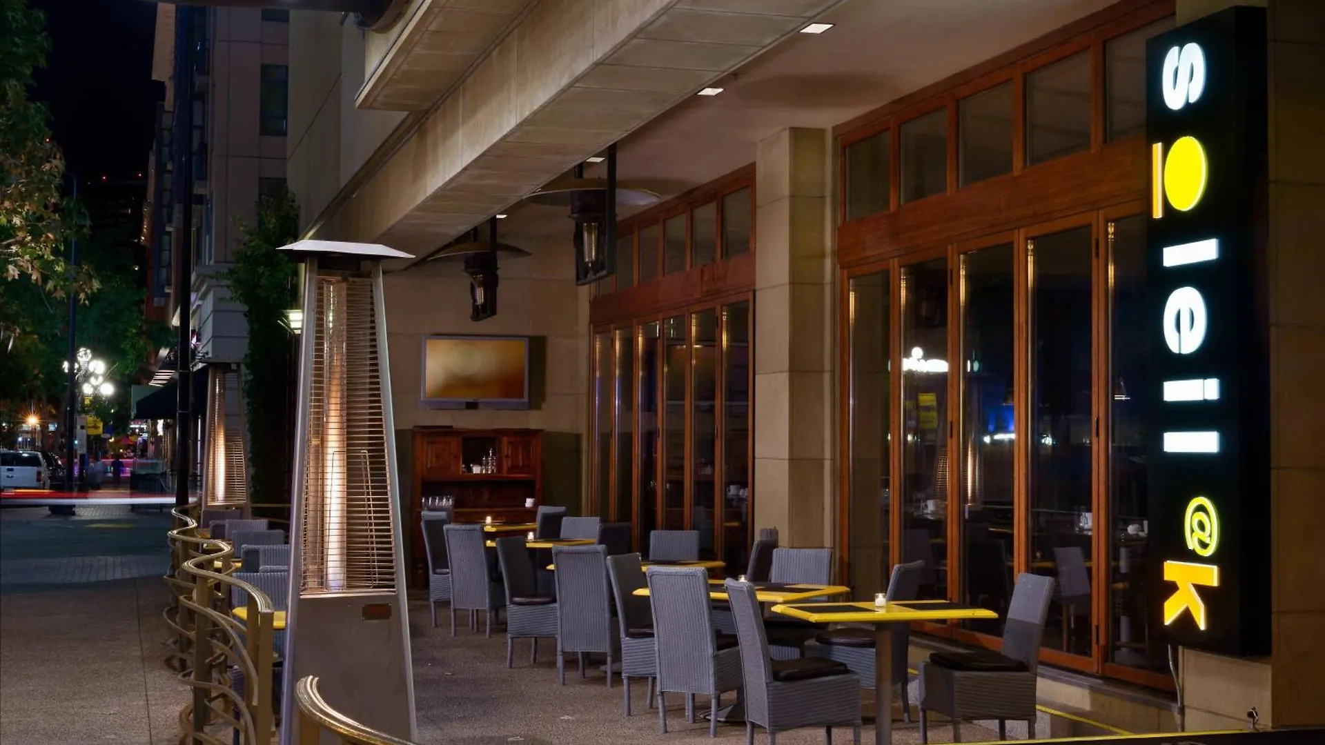 Marriott Gaslamp Quarter Hotel