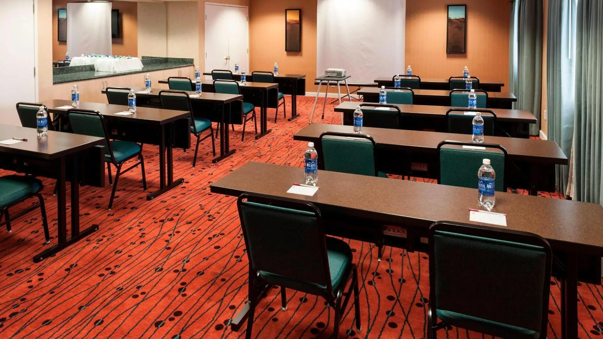 Hotell By Marriott Downtown 3*