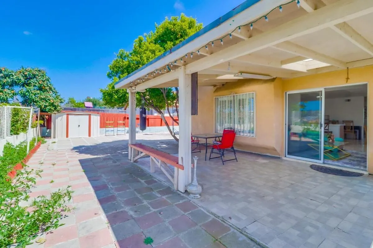 Entire Private 4-bedroom House With Garage, Gated Yard, King Bed * San Diego