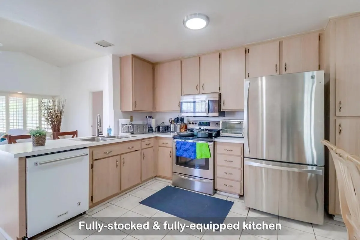 Entire Private 4-bedroom House With Garage, Gated Yard, King Bed * San Diego