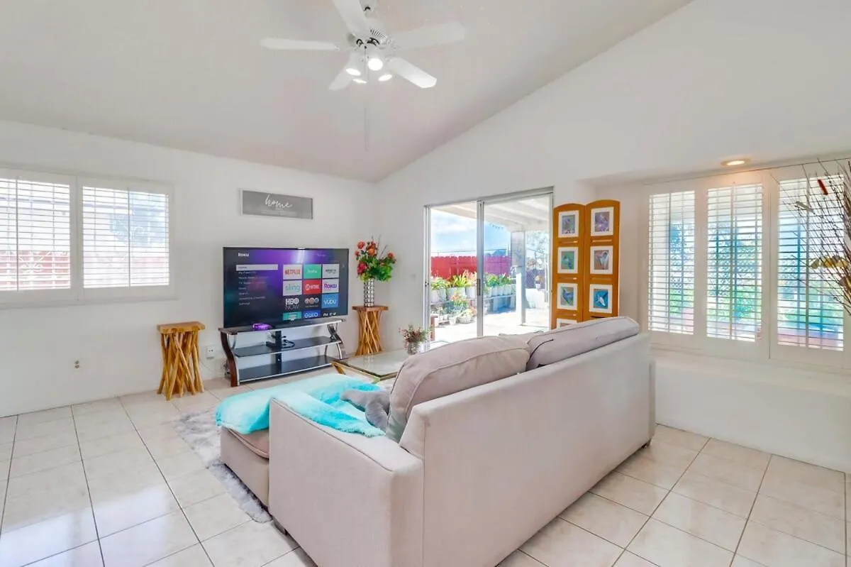 Entire Private 4-bedroom House With Garage, Gated Yard, King Bed * San Diego
