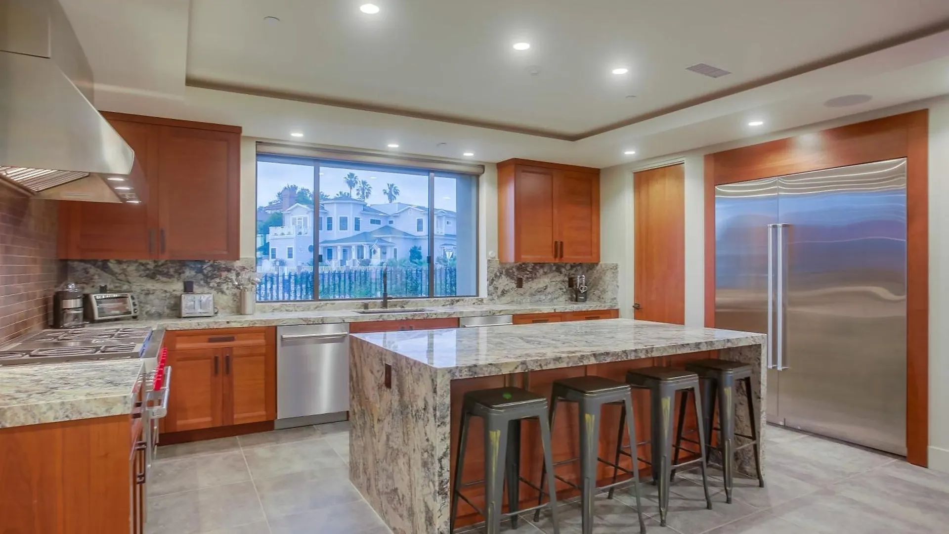 Sea Ridge By Avantstay Oceanfront W Pool Hot Tub Fire Pit Holiday home