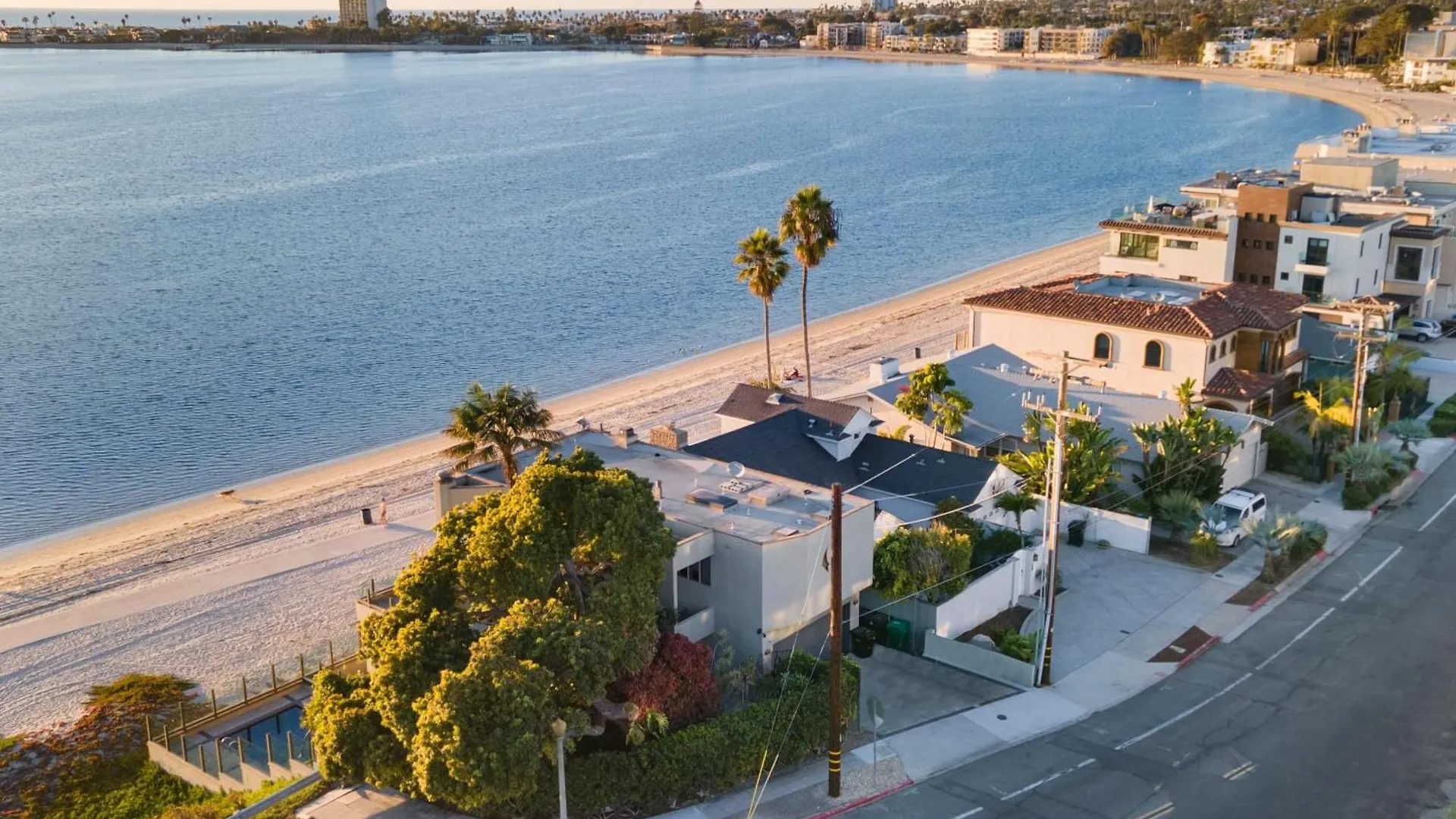 Holiday home Riviera By Avantstay Beachfront Private Access Poolhot Tub Oceanview *