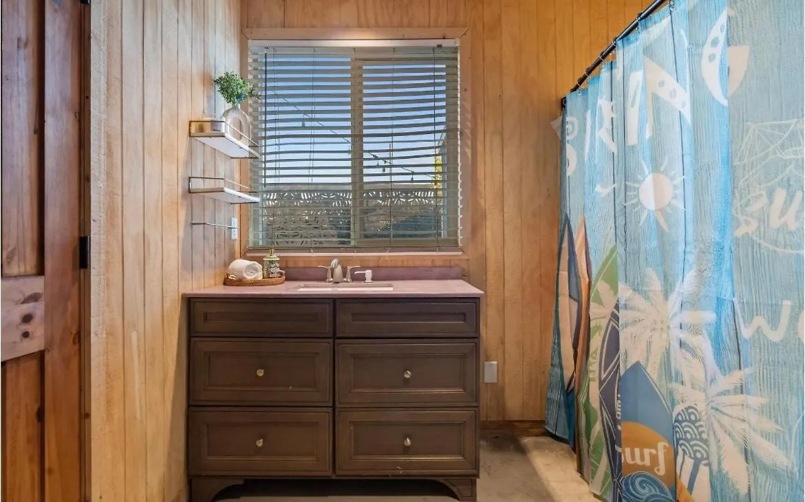 Next To Downtown Huge Yard With Parking * San Diego