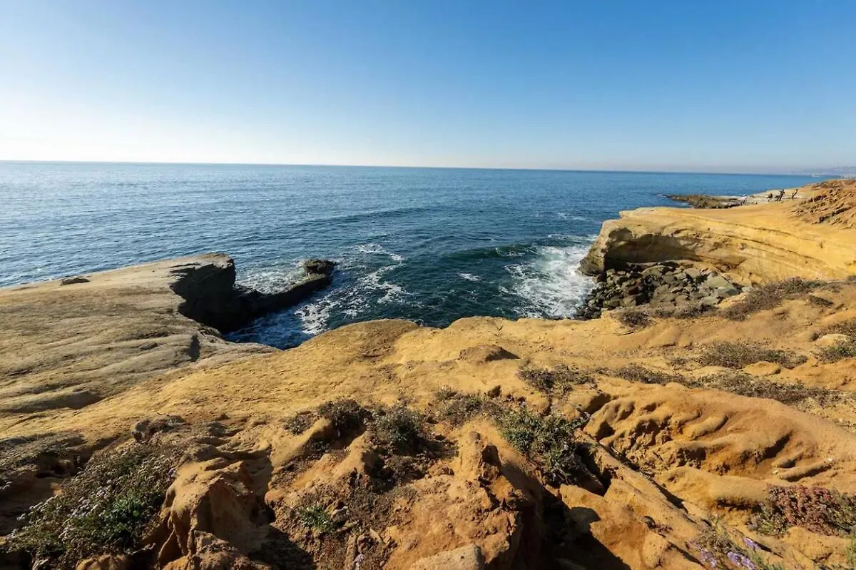 Sunset Cliffs Spectacular Oceanfront Villa *