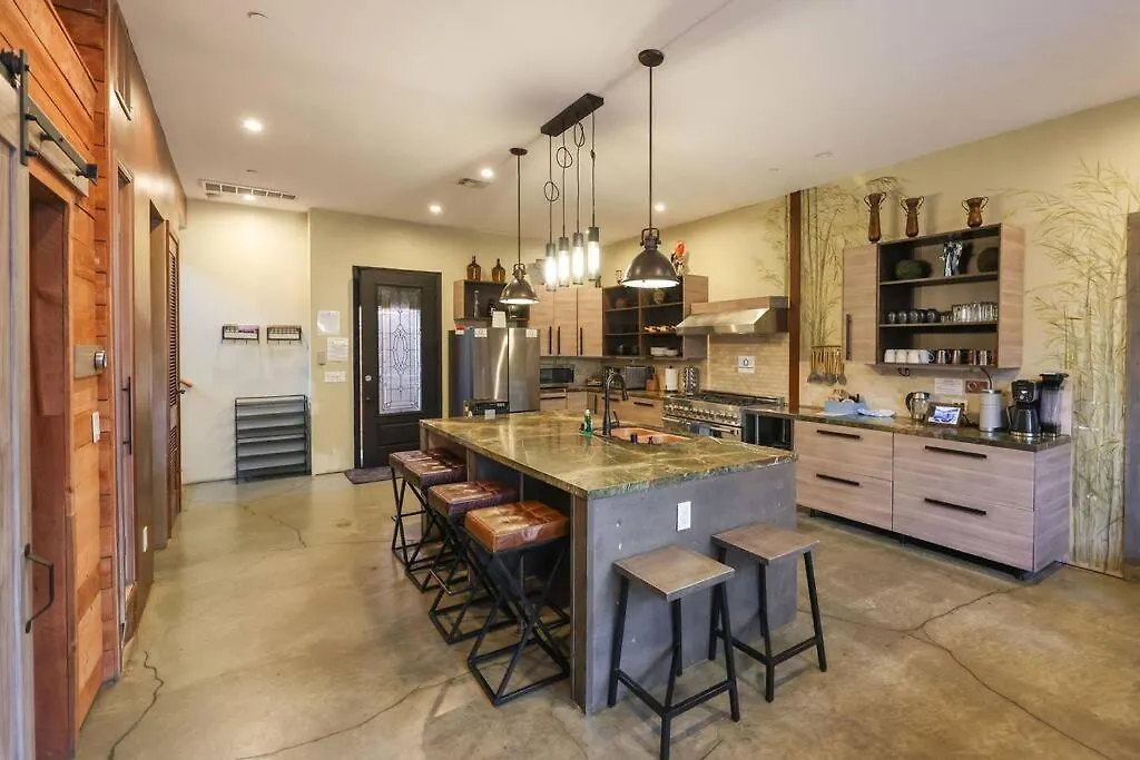 Bamboo Loft 6br, 24 Guests 度假居