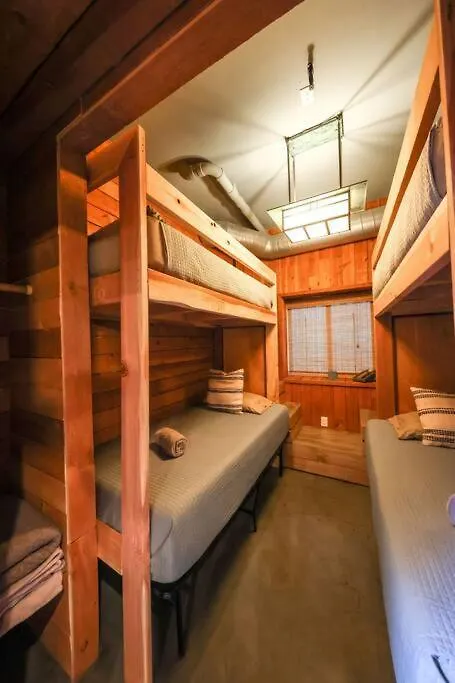Bamboo Loft 6br, 24 Guests 度假居 圣地亚哥