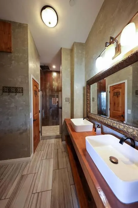 度假居 Bamboo Loft 6br, 24 Guests 圣地亚哥