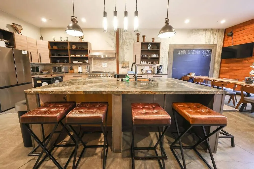 度假居 Bamboo Loft 6br, 24 Guests 圣地亚哥