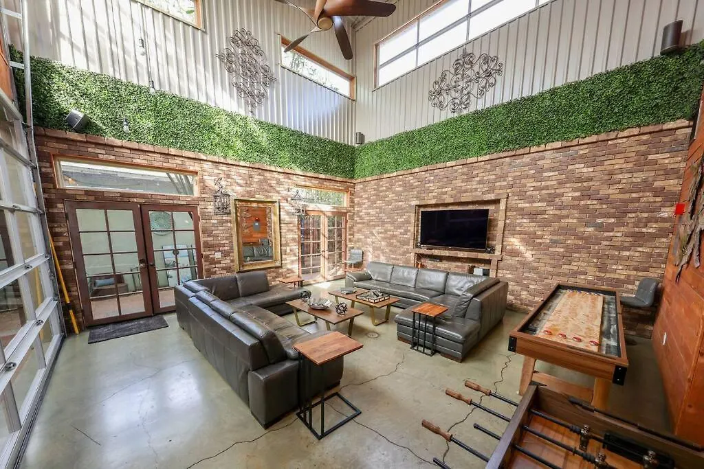 Bamboo Loft 6br, 24 Guests 度假居