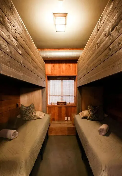 Bamboo Loft 6br, 24 Guests 度假居