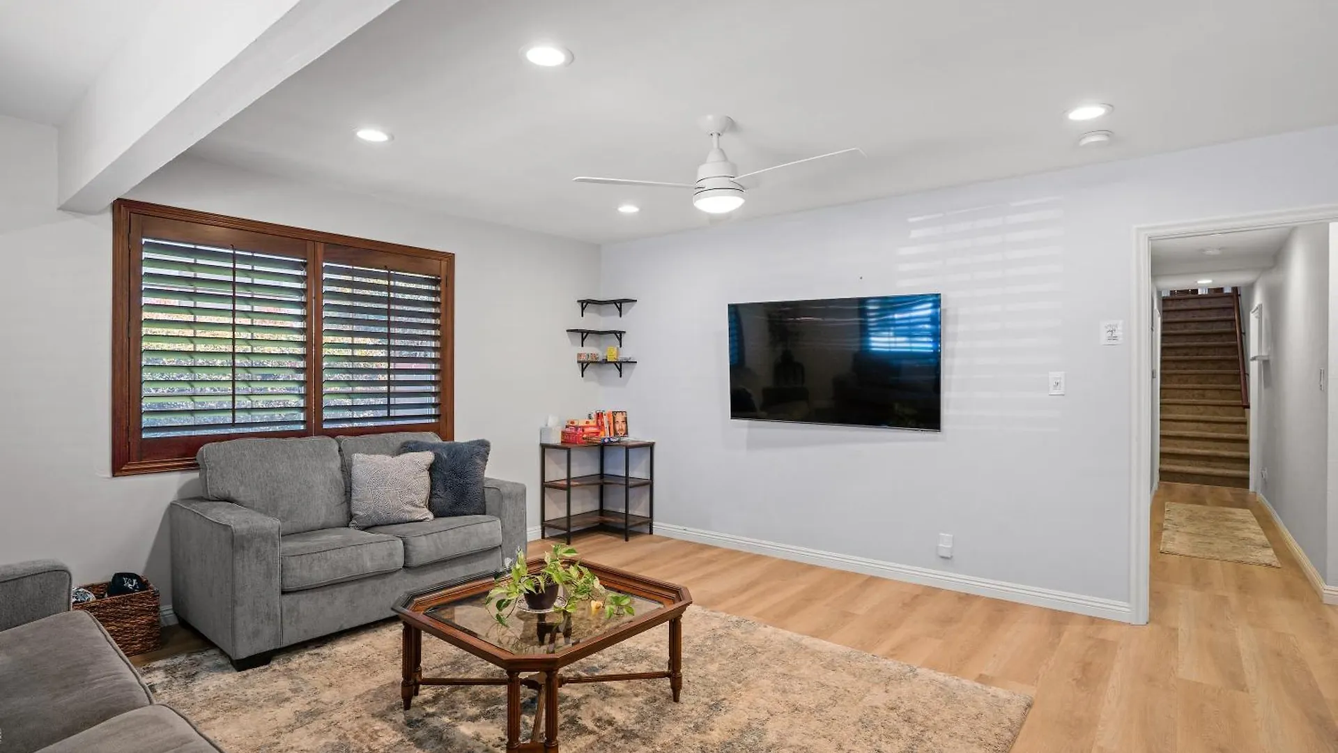 Peaceful Getaway With Renovated Amenities Apartment *