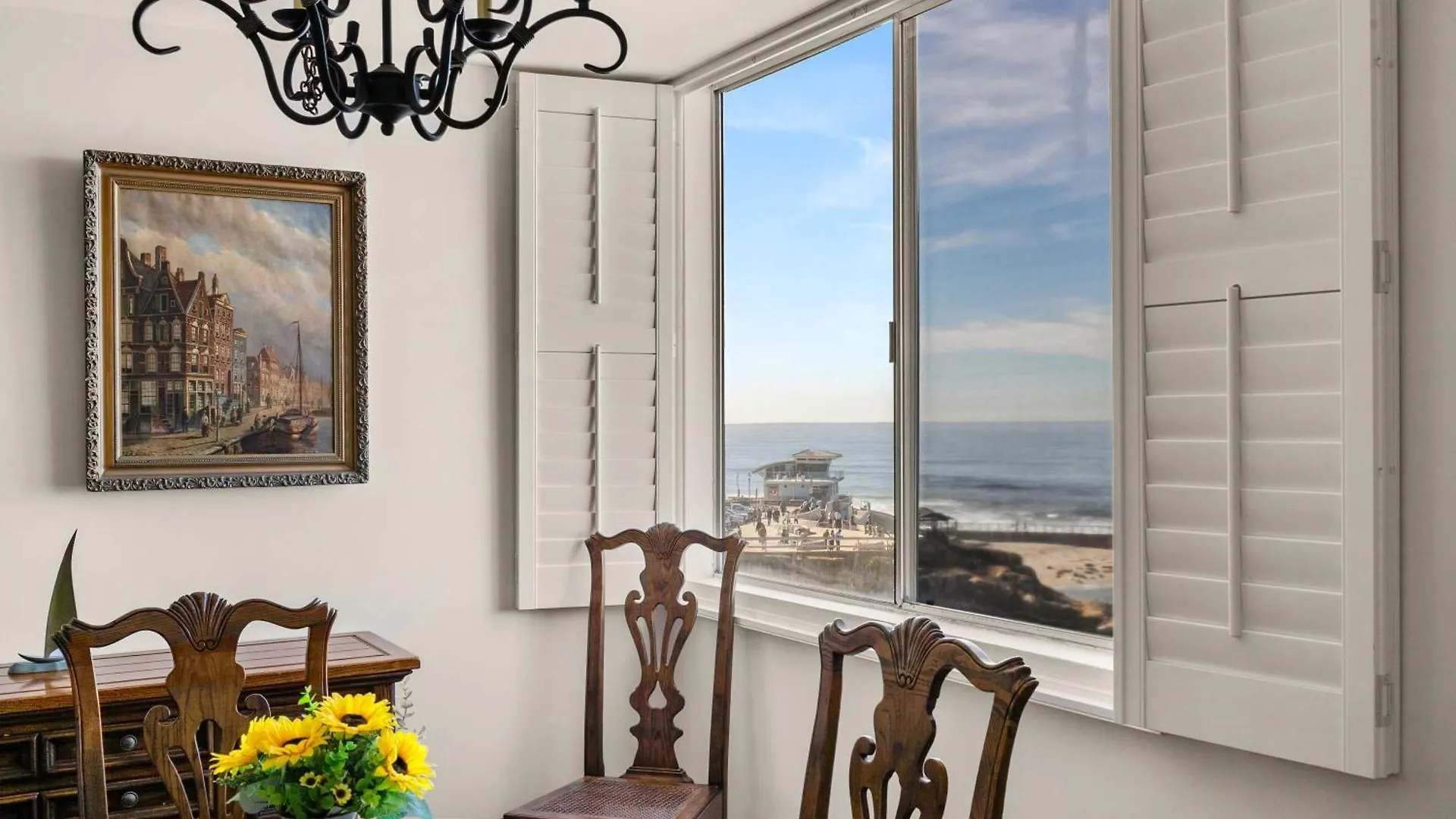 Waterfront Unmatched Views And Prime Location Holiday home
