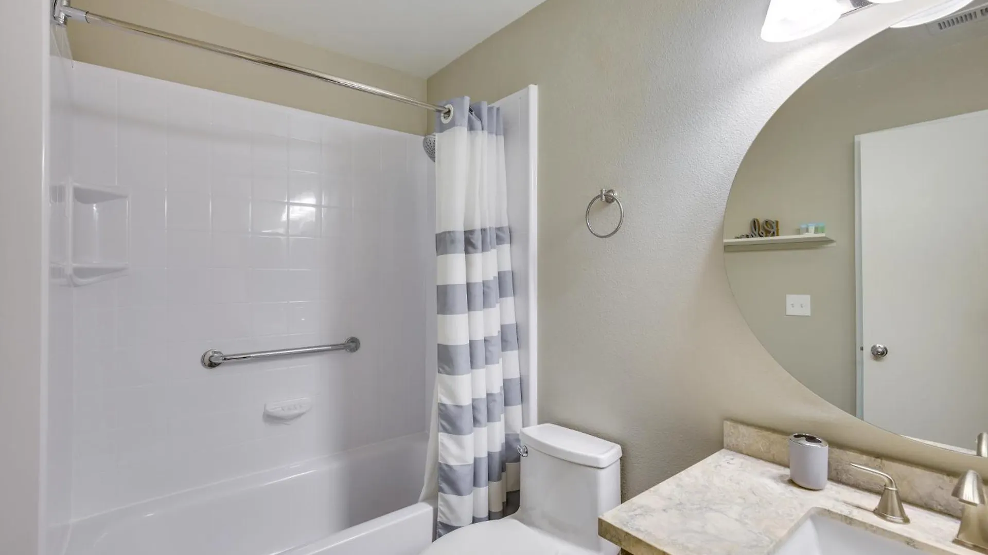 Apartment Downtown 1 Mi To Gaslamp Quarter