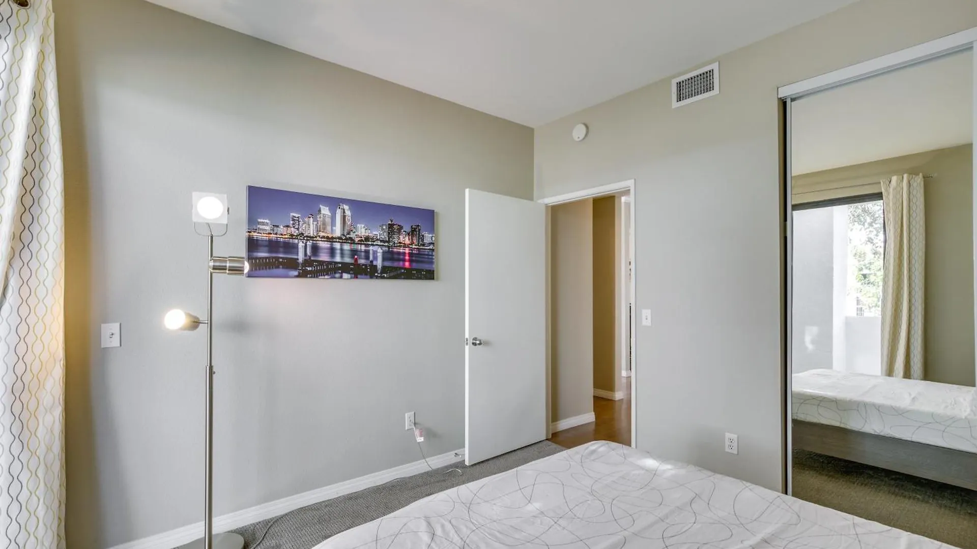 Apartment Downtown 1 Mi To Gaslamp Quarter