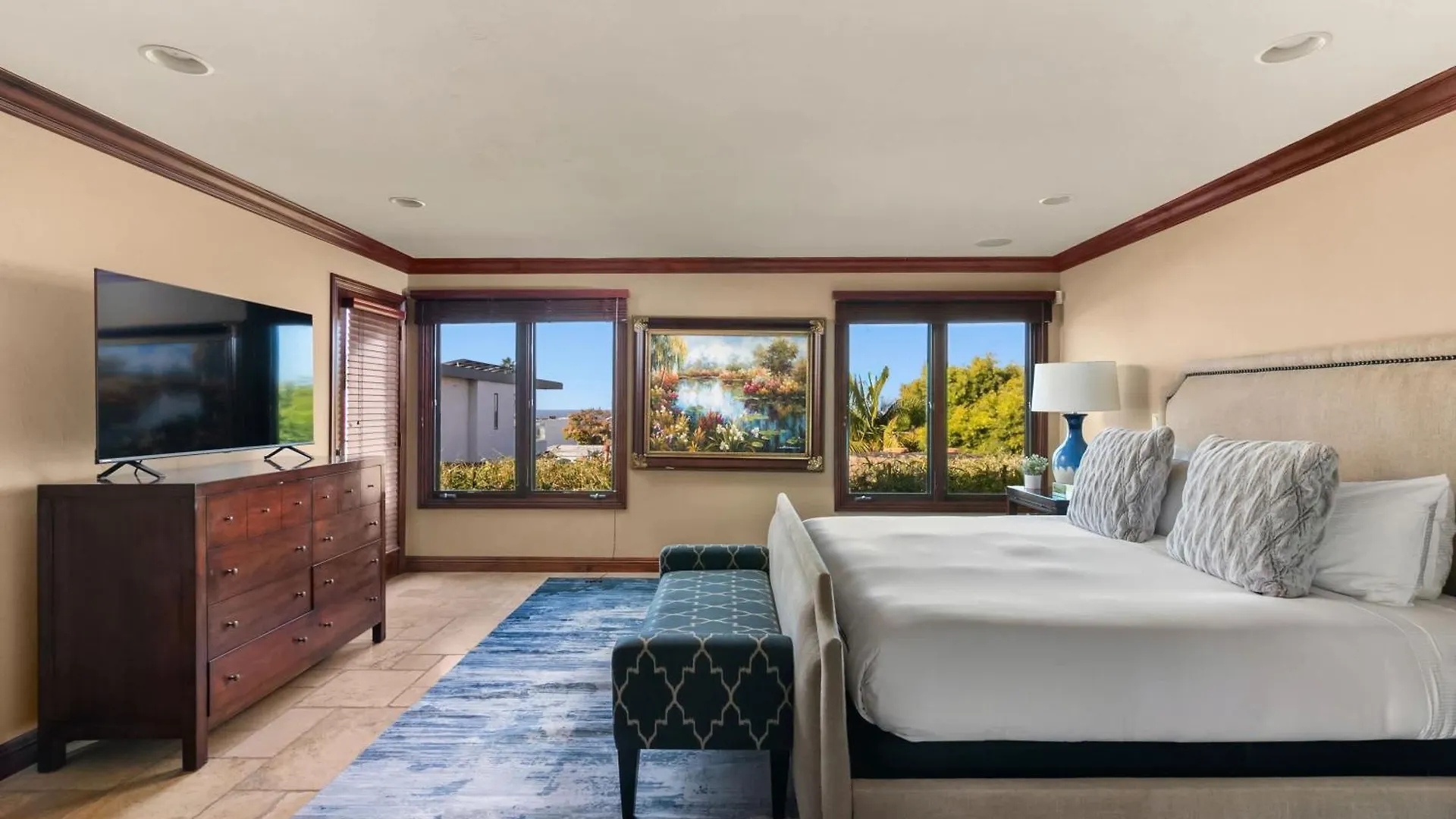 Grand Retreat Rooftop Bliss And Ocean Views Ferienhaus *