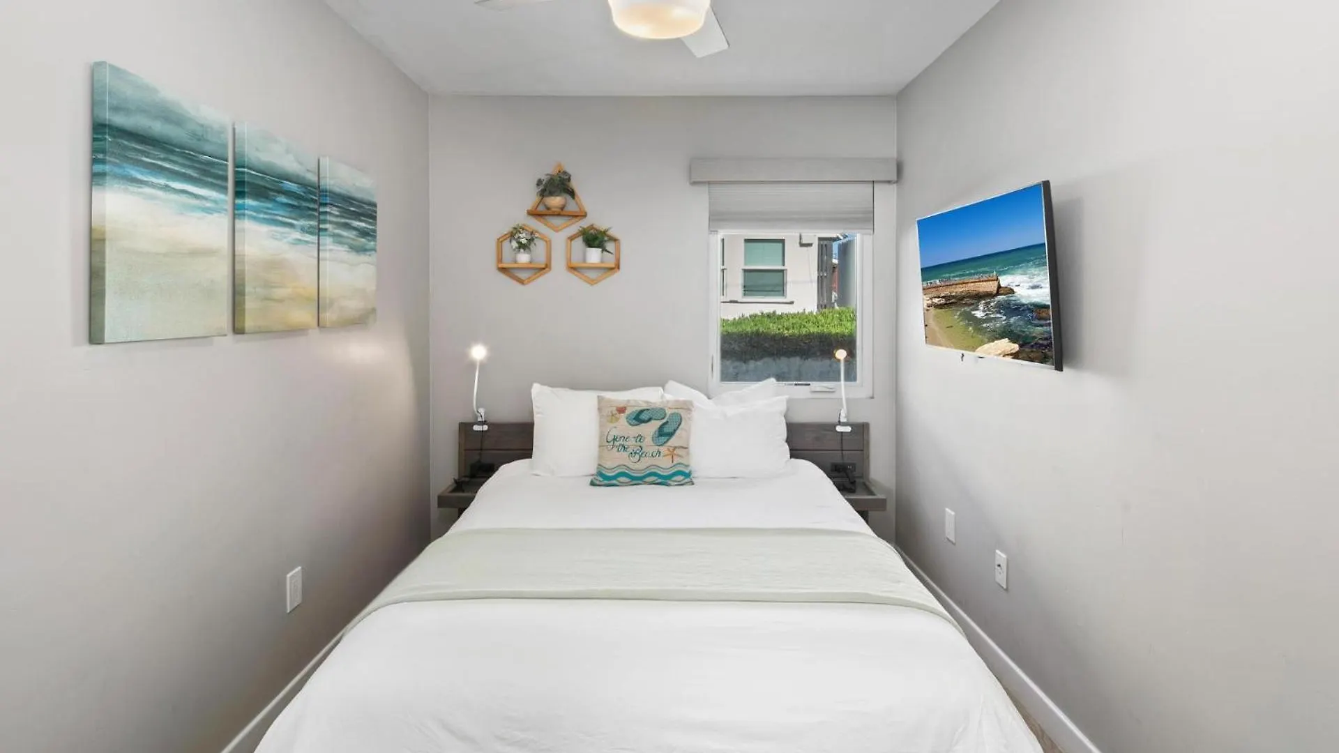 Newly Renovated 3br Modern In Heart Of Ocean