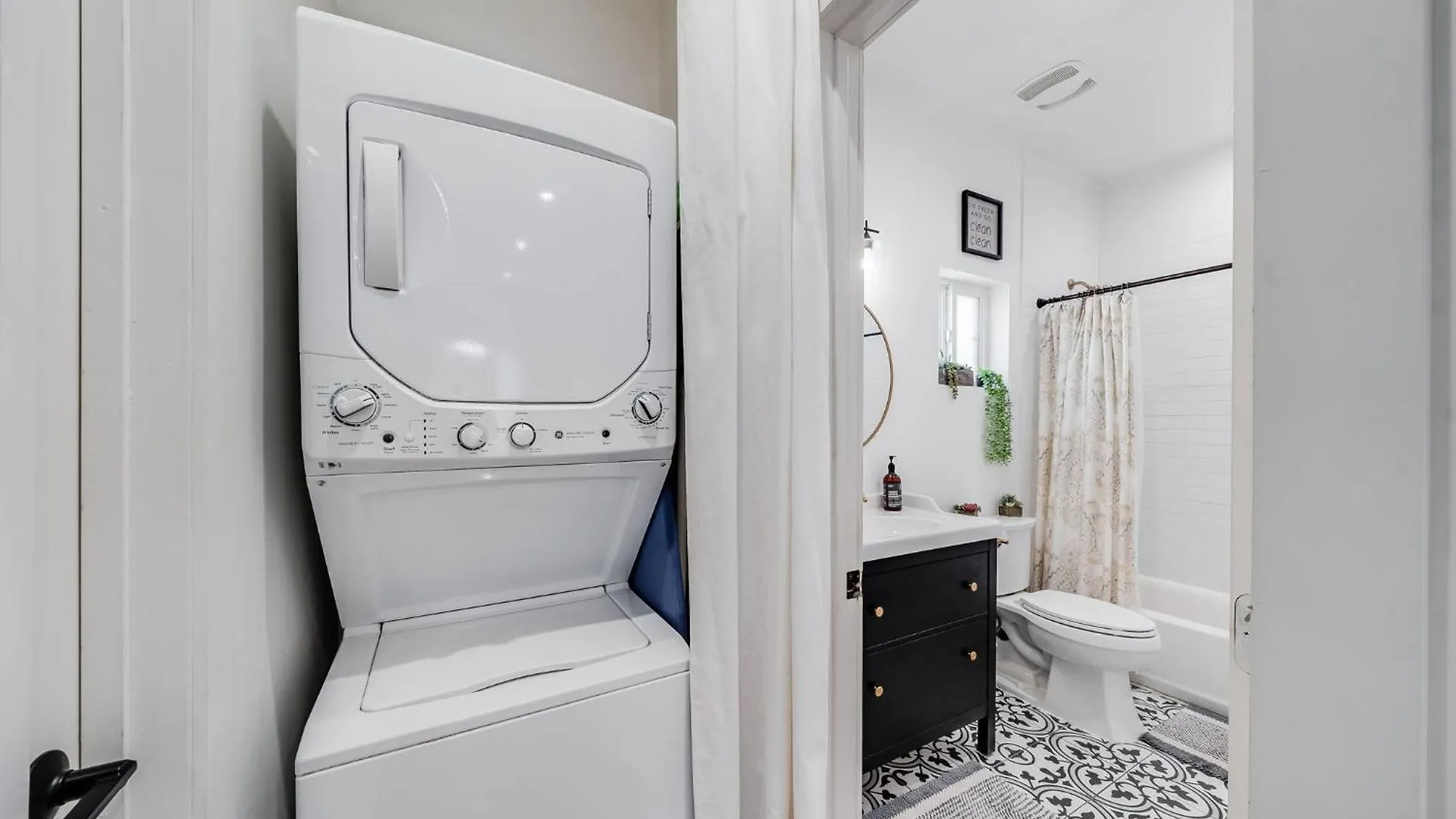 Navigate Laid-back Kensington Holiday home *