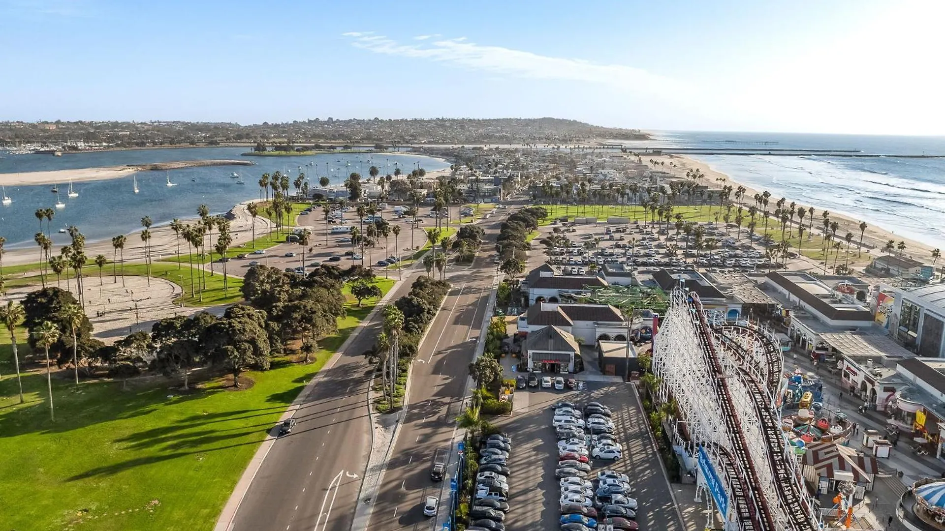Holiday home Navigate Front Row To Paradise
