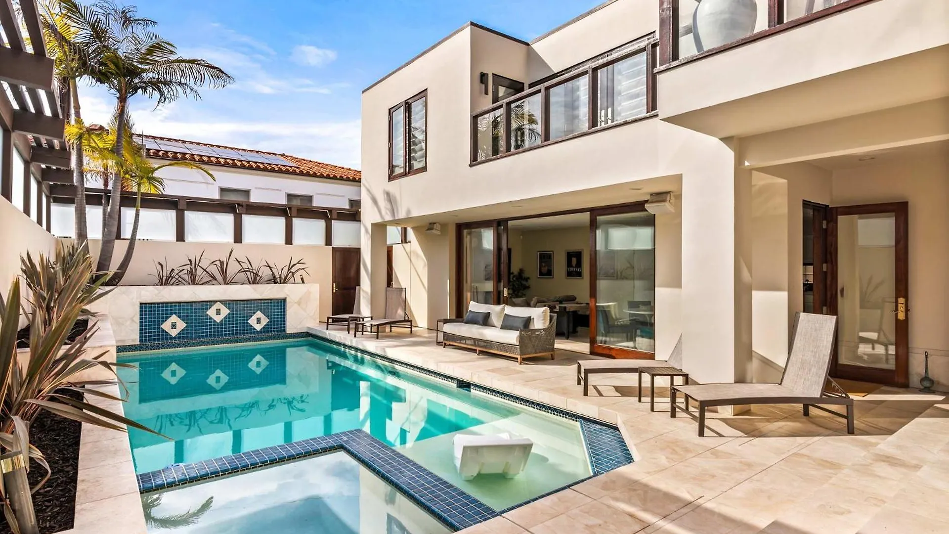 Brand New Listing Elegant 7br Masterpiece Walk To Shops & Dining Holiday home San Diego