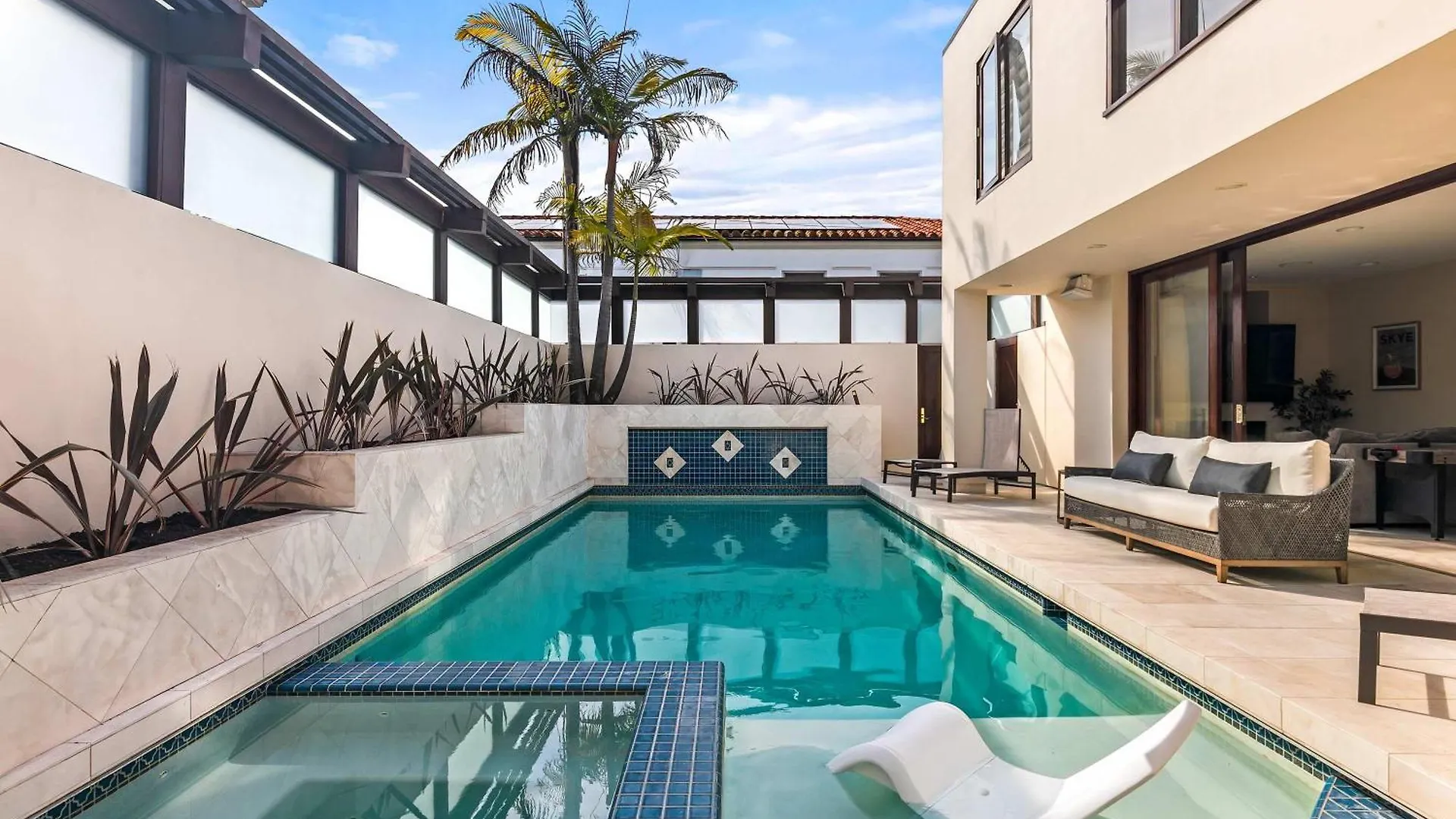 Brand New Listing Elegant 7br Masterpiece Walk To Shops & Dining Holiday home San Diego