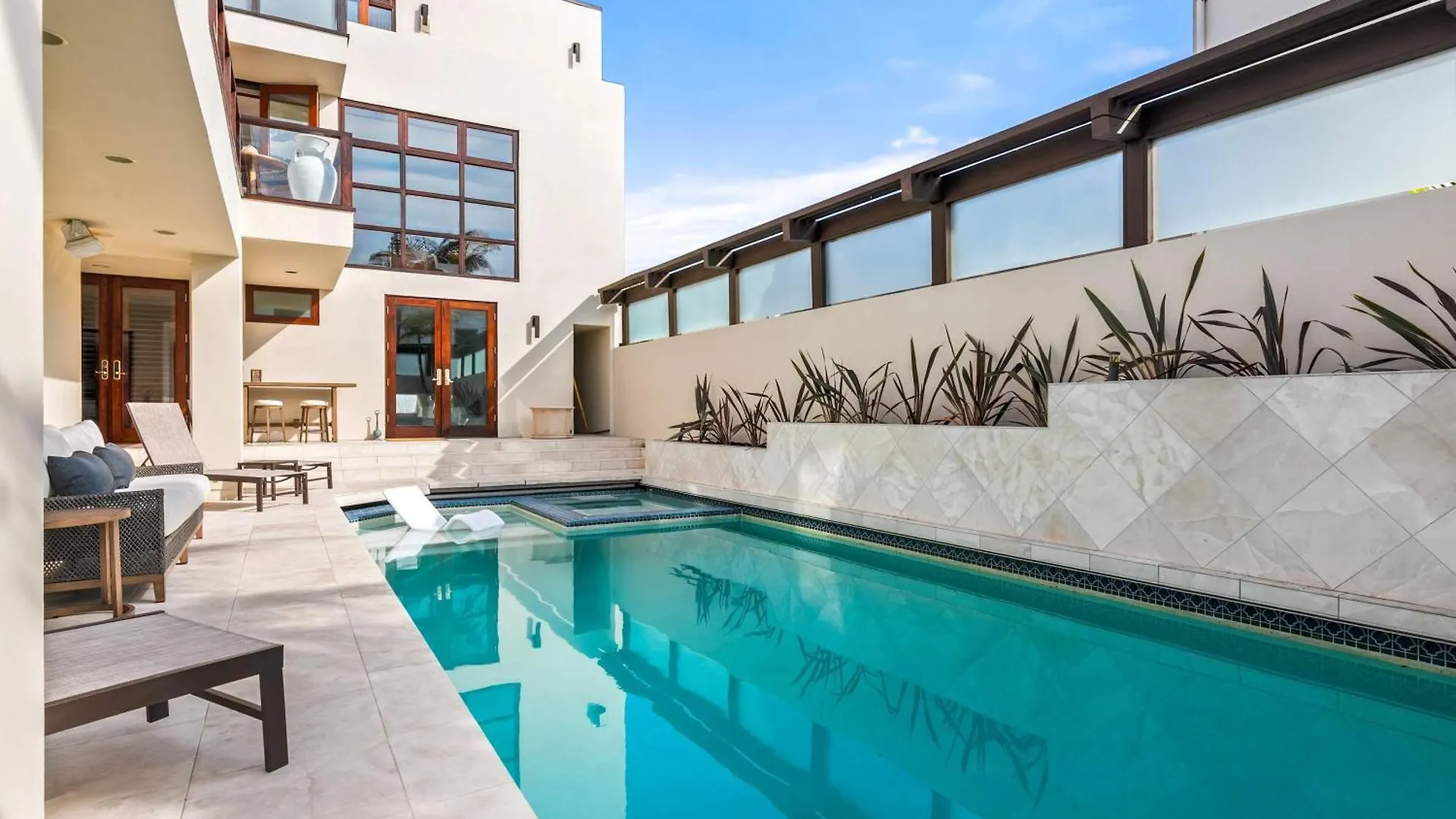 Brand New Listing Elegant 7br Masterpiece Walk To Shops & Dining * San Diego